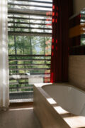 Badewanne mit Ausblick im vigilius mountain resort